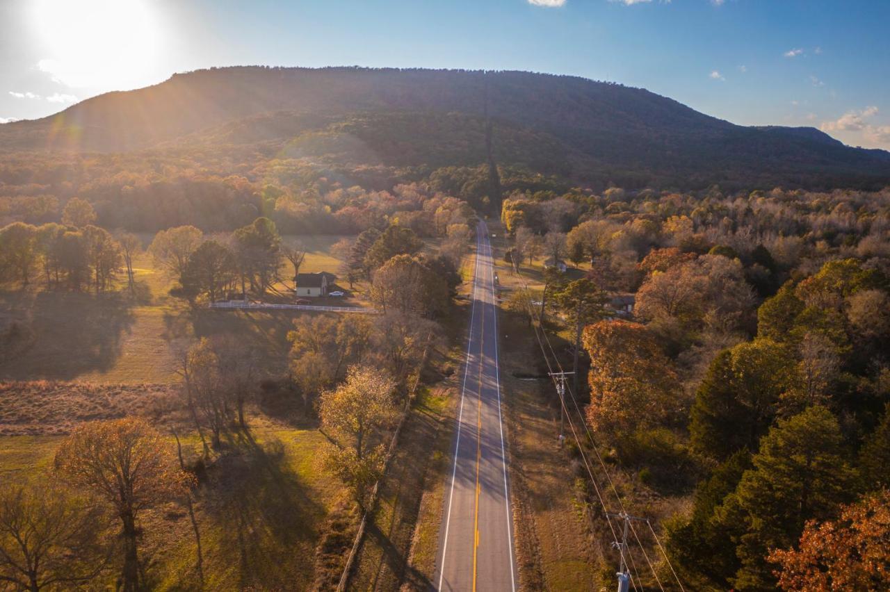Nebo'S Foot, Hiking And Biking Escape With Game Shed Βίλα Dardanelle Εξωτερικό φωτογραφία