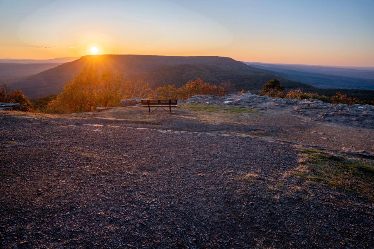 Nebo'S Foot, Hiking And Biking Escape With Game Shed Βίλα Dardanelle Εξωτερικό φωτογραφία